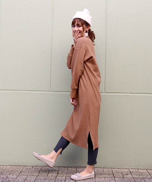 n'ee-ne(ネーネ)の「リブワンピース(ワンピース・レディース・ブラック/グリーン/スミクロ/キャメル/杢グレー/ピンクベージュ/ライトグレー・FREE)」の10枚目の写真