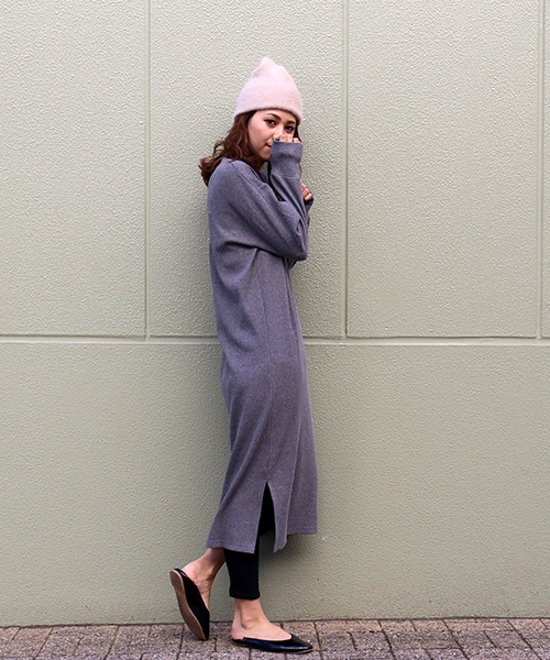 n'ee-ne(ネーネ)の「リブワンピース(ワンピース・レディース・ブラック/グリーン/スミクロ/キャメル/杢グレー/ピンクベージュ/ライトグレー・FREE)」の15枚目の写真