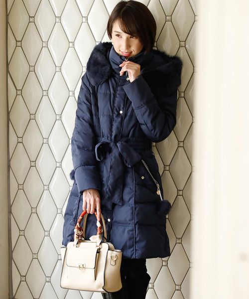 ElegChic（エレグシック）の「ラビットファーシンプル ロング ダウンコート リボン 結婚式対応（ダウンジャケット/コート・レディース・ネイビー/グレー/カーキ・M/L）」の20枚目の写真