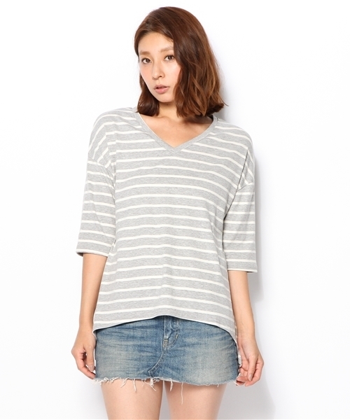laule'a sunny side store(ラウレアサニーサイドストア)の「VネックイレギュラーヘムボーダーTee(Tシャツ/カットソー・レディース・ブルー/杢グレー/ネイビー/グレー・FREE)」の3枚目の写真