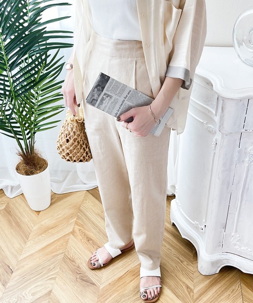 classicalelf(クラシカルエルフ)の「大人のリラクシー感。コットンのタック入りテーパードパンツ(スラックス・レディース・ブラック/ベージュ/カーキ/アイボリー・SMALL/MEDIUM/LARGE/X-LARGE/XX-LARGE)」の19枚目の写真