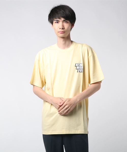 Carhartt WIP（カーハートダブリューアイピー）の「S/S POST T-SHIRT（Tシャツ/カットソー・メンズ・ブラック/ピンク系その他/ブルー系その他3/ライトイエロー・MEDIUM/LARGE/X-LARGE/SMALL）」の2枚目の写真
