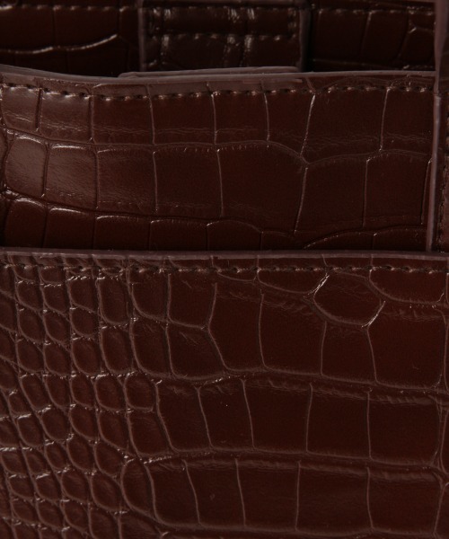 LOWRYS FARM(ローリーズファーム)の「スクエアショルダーBAG 864933(ショルダーバッグ・レディース・ブラック/ベージュ/ブラウン・FREE)」の11枚目の写真