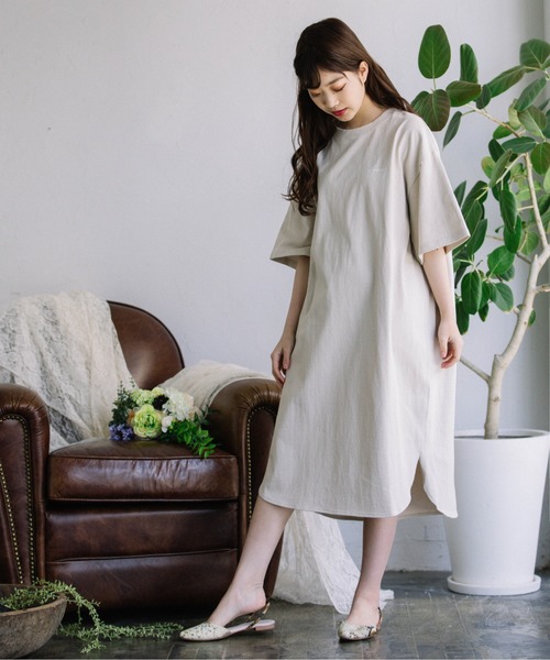 Mysa&Liina（ミーサリーナ）の「左胸ワンポイントロゴTワンピース（ワンピース・レディース・ブラック/ベージュ/ブラウン/オフホワイト・M）」の12枚目の写真