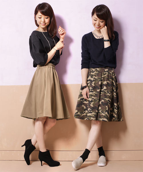 NANO universe（ナノユニバース）の「カモフラリバーシブルスカート（スカート・レディース・ベージュ/カーキ・FREE）」の2枚目の写真