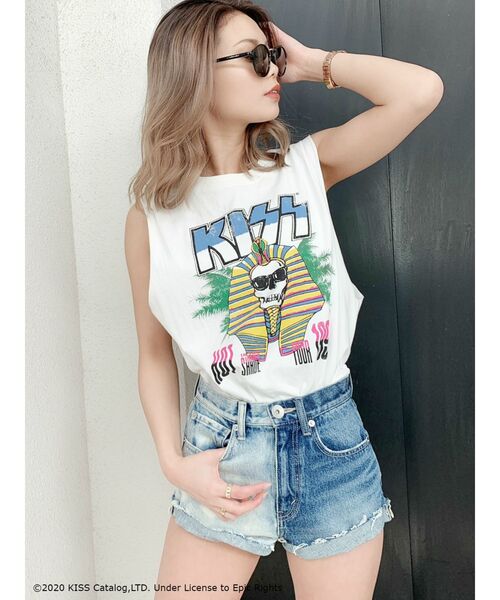 GYDA（ジェイダ）の「KISS タンクトップ（タンクトップ・レディース・チャコールグレー/オフホワイト・FREE）」の4枚目の写真