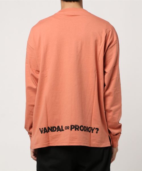 Right-on（ライトオン）の「【BRANDALISED】ビッグアートプリントロンＴ（Tシャツ/カットソー・メンズ・ホワイト/オフホワイト/ホワイト×ホワイト/ブラック/オレンジ/グリーン・M/L/XL）」の9枚目の写真