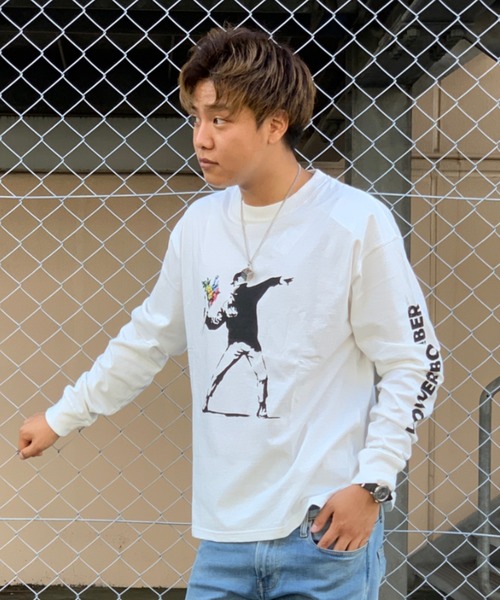 Right-on（ライトオン）の「【BRANDALISED】ビッグアートプリントロンＴ（Tシャツ/カットソー・メンズ・ホワイト/オフホワイト/ホワイト×ホワイト/ブラック/オレンジ/グリーン・M/L/XL）」の3枚目の写真