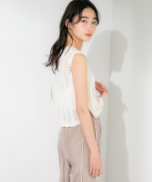 STUDIOUS(ステュディオス)の「【STUDIOUS】へリンボンクロシェレースアップトップス(ニット/セーター・レディース・アイボリー/ブラック・FREE)」の6枚目の写真