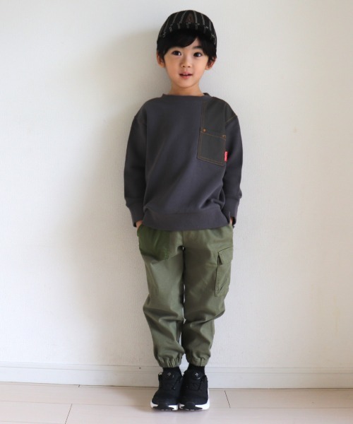 MAKE YOUR DAY(メイクユアデイ)の「異素材ポケット切替裏毛トレーナー■80~140cm(スウェット・キッズ・ネイビー/チャコールグレー/カーキ/キャメル・140/90/100/110/120/80/130)」の18枚目の写真