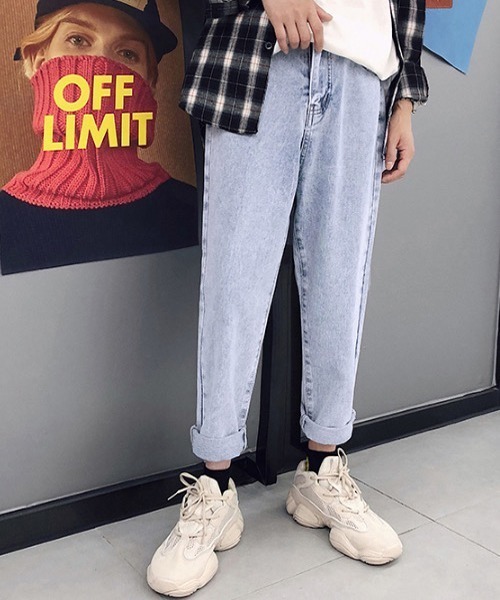 WESTBOY（ウエストボーイ）の「【WB ORIGINALS】Tapered Vintage Pants in Wahed Denim V18X1424（デニムパンツ・メンズ・ライトブルー・M/XL/L）」の2枚目の写真