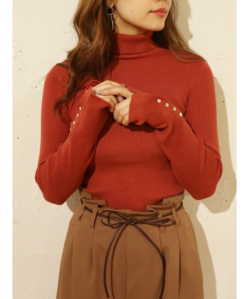 ROYAL PARTY(ロイヤルパーティー)の「【洗えるニット】ハイネックスリーブ釦ニットトップス(ニット/セーター・レディース・オフホワイト/キャメル/レッド/ブラック/ブラック系その他/グレー/ブラウン/イエロー/オレンジ/マルチ・FREE)」の19枚目の写真