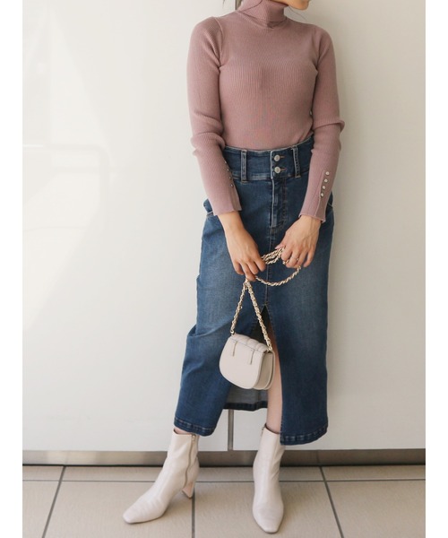 ROYAL PARTY(ロイヤルパーティー)の「【洗えるニット】ハイネックスリーブ釦ニットトップス(ニット/セーター・レディース・オフホワイト/キャメル/レッド/ブラック/ブラック系その他/グレー/ブラウン/イエロー/オレンジ/マルチ・FREE)」の21枚目の写真