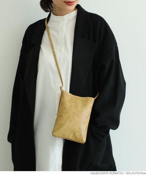 coca(coca)(コカ)の「無地ポシェット(ショルダーバッグ・レディース・ホワイト/ブラック/レッド/イエロー/ゴールド/グリーン・ONE SIZE)」の14枚目の写真