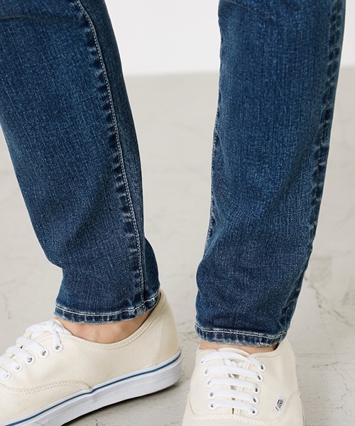 AZUL by moussy（アズールバイマウジー）の「A PERFECT DENIM/アパーフェクトデニム（デニムパンツ・メンズ・ライトブルー/ブラック/ブルー・X-SMALL/SMALL/X-LARGE/LARGE/MEDIUM）」の5枚目の写真