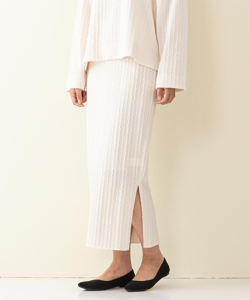 INNOCENT BLUE（イノセントブルー）の「【innocent blue/イノセントブルー】サイドスリットタイトスカート　ニットソー素材　ウエストゴム仕様（スカート・レディース・ブラック/グリーン/ライトベージュ/アイボリー/ブラウン・MEDIUM）」の4枚目の写真