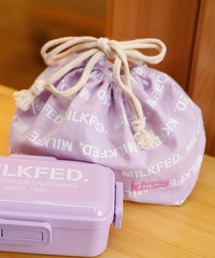 MILKFED.（ミルクフェド）の「LIFE STYLE｜LOGO PATTERN DRAWSTRING LUNCH POUCH LtPURPLE（お弁当箱）」