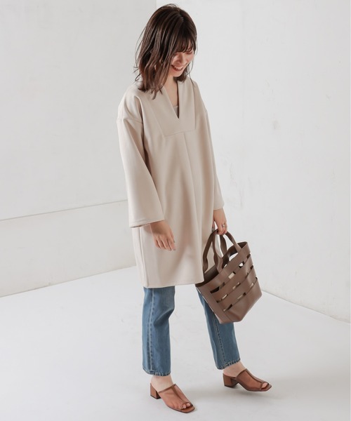 natural couture（ナチュラルクチュール）の「ポンチスエードキーネックチュニック（その他トップス・レディース・チャコールグレー/アイボリー/ラベンダー・FREE）」の7枚目の写真