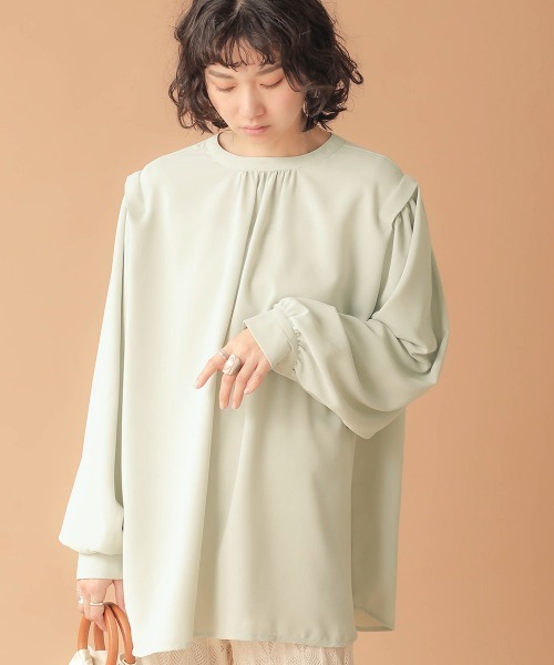 Bab(バブ)の「2wayショルダータックブラウス(シャツ/ブラウス・レディース・アイボリー/ミント/ブラック・38)」の1枚目の写真