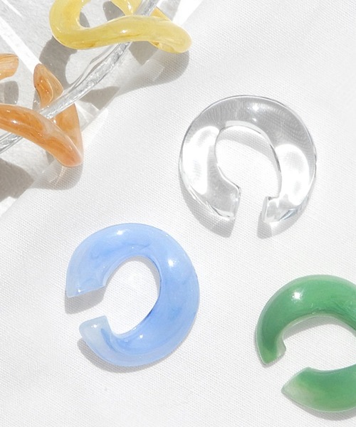 minia（ミニア）の「アクリルイヤーカフ　◇（イヤーカフ・レディース・イエロー/グリーン/オレンジ/クリア/ブルー・FREE）」の5枚目の写真