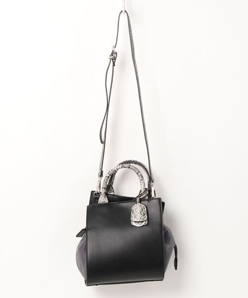 INTERPLANET(インタープラネット)の「ナイロン異素材BAG(ショルダーバッグ・レディース・グレー/ブラウン・フリー)」の7枚目の写真