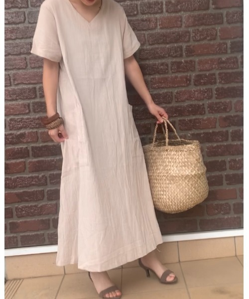 Ritzy(リッツィー)の「大人シルエット マキシ丈半袖ワンピース(ワンピース・レディース・ブラック/ベージュ/ピンク・M/L/XL)」の19枚目の写真