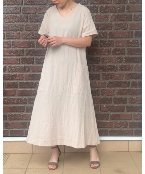 Ritzy(リッツィー)の「大人シルエット マキシ丈半袖ワンピース(ワンピース・レディース・ブラック/ベージュ/ピンク・M/L/XL)」の18枚目の写真