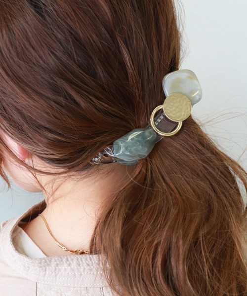 Monocoro toppi（モノコロトッピ）の「クリア ドロップ マーブル バナナクリップ（その他ヘアアクセサリー・レディース・アイボリー/グレー/カーキ・フリー）」の8枚目の写真