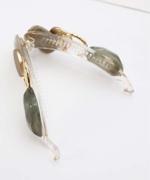 Monocoro toppi（モノコロトッピ）の「クリア ドロップ マーブル バナナクリップ（その他ヘアアクセサリー・レディース・アイボリー/グレー/カーキ・フリー）」の16枚目の写真