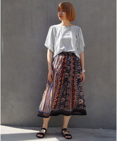 NICOLE white（ニコルホワイト）の「ボリュームフレアースリーブカットソー（Tシャツ/カットソー・レディース・ブラック/オフホワイト/サックスブルー・FREE）」の12枚目の写真