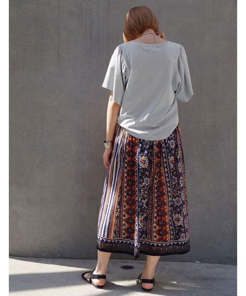 NICOLE white（ニコルホワイト）の「ボリュームフレアースリーブカットソー（Tシャツ/カットソー・レディース・ブラック/オフホワイト/サックスブルー・FREE）」の10枚目の写真