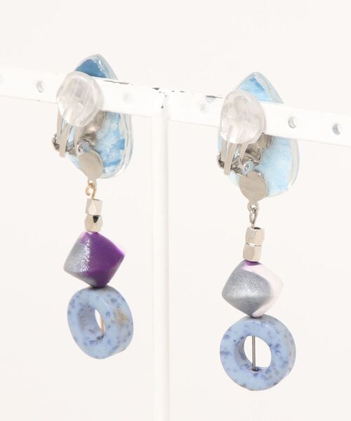 tone(トーン)の「【joesstyle】*Glass Earrings* ブルーデニムペイントとクレイビーズ イヤリング(MA)(イヤリング・レディース・ブルー・FREE)」の2枚目の写真