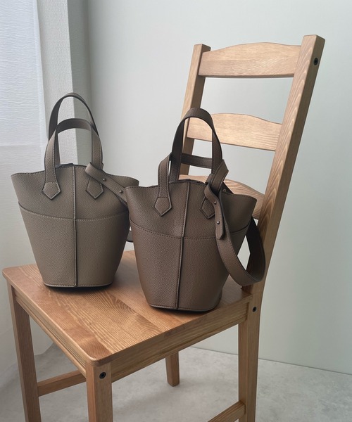 LE MORE(リモア)の「ミニバケットショルダーバッグ(ショルダーバッグ・レディース・ベージュ/ブラウン・FREE)」の1枚目の写真