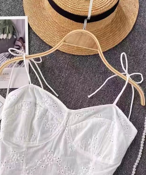 SPIGA（スピーガ）の「ショルダーリボンバスト切替レースキャミ（タンクトップ・レディース・ホワイト・FREE）」の2枚目の写真