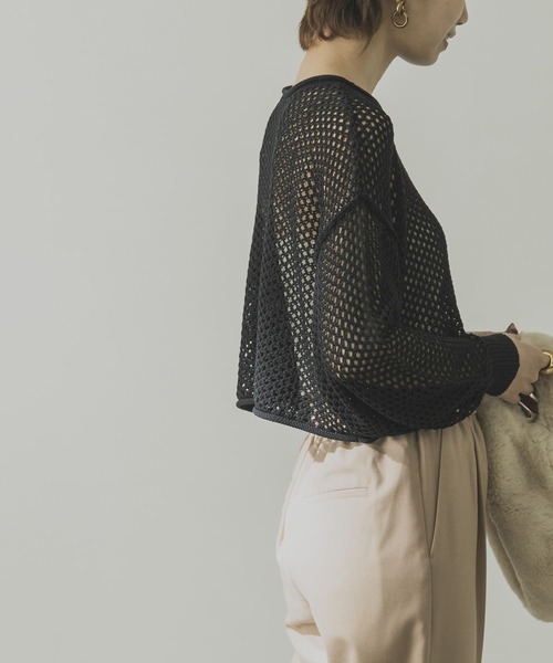 URBAN RESEARCH（アーバンリサーチ）の「メッシュニットプルオーバー（ニット/セーター・レディース・カーキ/ブラック/ベージュ系その他・FREE）」の18枚目の写真