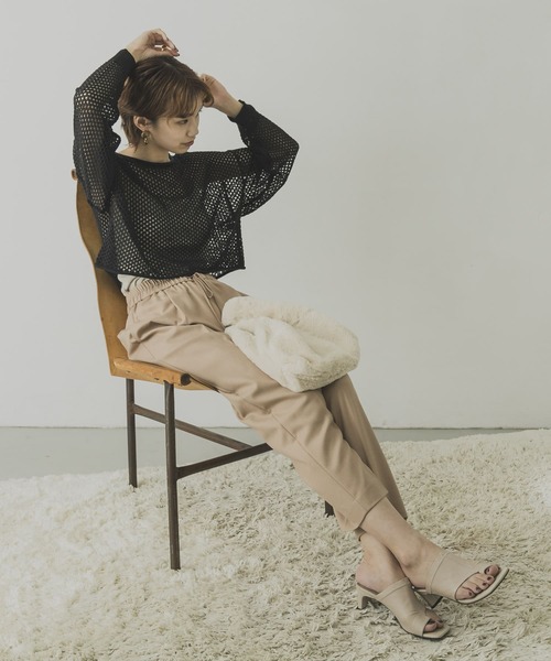 URBAN RESEARCH（アーバンリサーチ）の「メッシュニットプルオーバー（ニット/セーター・レディース・カーキ/ブラック/ベージュ系その他・FREE）」の13枚目の写真