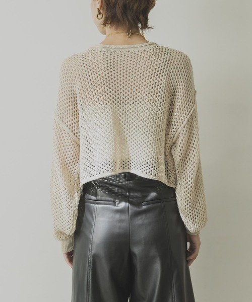 URBAN RESEARCH（アーバンリサーチ）の「メッシュニットプルオーバー（ニット/セーター・レディース・カーキ/ブラック/ベージュ系その他・FREE）」の19枚目の写真