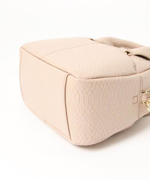 NATURAL BEAUTY BASIC（ナチュラルビューティーベーシック）の「リザードタイニーボストン（ショルダーバッグ・レディース・ベージュ/ブラウン・ﾌﾘ-）」の4枚目の写真