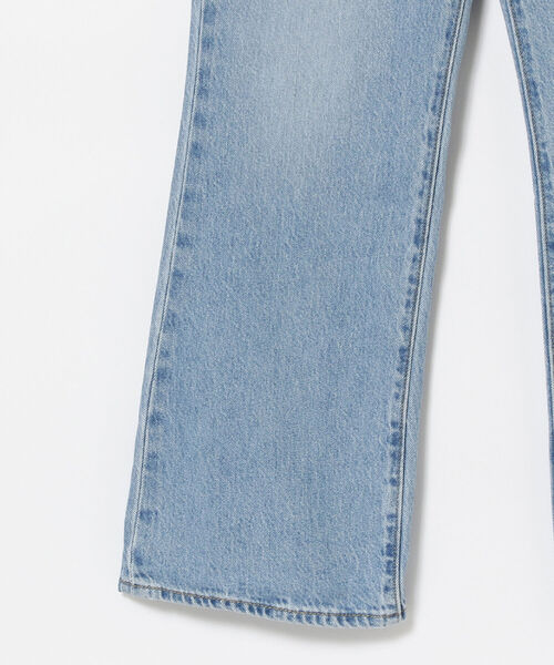 Ray BEAMS（レイビームス）の「LEVI’S(R) / Math Club フレア デニムパンツ（デニムパンツ・レディース・サックスブルー/ブルー系その他3・25inch/27inch/26inch）」の6枚目の写真