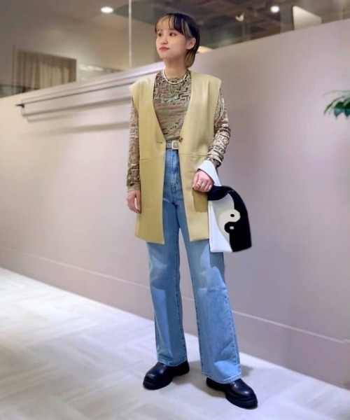 Ray BEAMS（レイビームス）の「LEVI’S(R) / Math Club フレア デニムパンツ（デニムパンツ・レディース・サックスブルー/ブルー系その他3・25inch/27inch/26inch）」の12枚目の写真