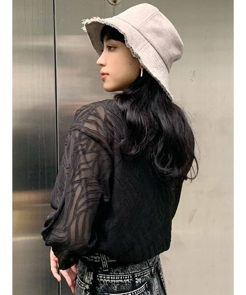 EMODA（エモダ）の「フリンジワイドバケットハット（ハット・レディース・ブラック/グレー・FREE）」の4枚目の写真