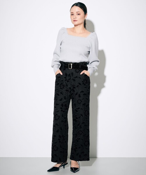 【美品】GRACE CONTINENTAL ベロア刺繍パンツ セール】ベロア刺繍パンツ（その他パンツ）｜GRACE CONTINENTAL