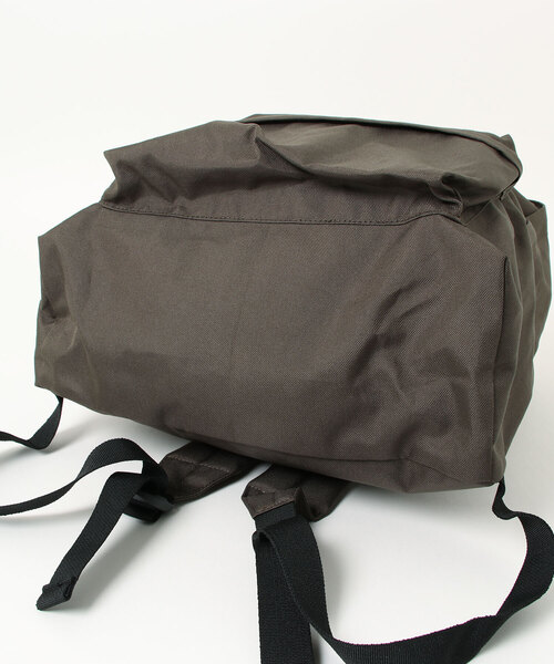 SNOOPY×OLD BETTY'S（スヌーピーカケルオールドベティーズ）の「SNOOPY Embroidery Backpack(Ｋ柄 JO COOL 2)（バックパック/リュック・レディース・オリーブ・FREE）」の2枚目の写真