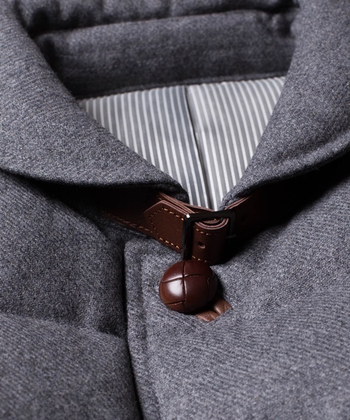 SHIPS JET BLUE（シップスジェットブルー）の「JB: ショールダウンベスト2 14AW（ダウンベスト・メンズ・グレー/ネイビー・MEDIUM/SMALL/LARGE）」の11枚目の写真