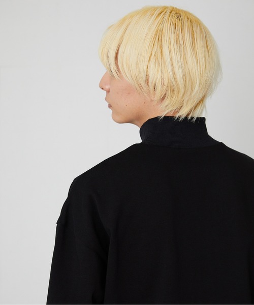 FEKETE（フェケテ）の「FEKETE MADE HI-NECK LOGO SWEATSHIRT (SET-UP)（スウェット・メンズ・ブラック/グリーン・FREE）」の2枚目の写真