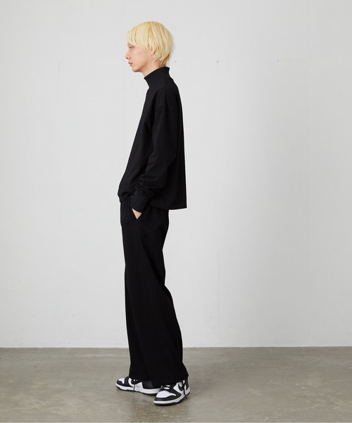 FEKETE（フェケテ）の「FEKETE MADE HI-NECK LOGO SWEATSHIRT (SET-UP)（スウェット・メンズ・ブラック/グリーン・FREE）」の15枚目の写真
