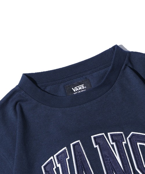 VANS(バンズ)の「VANS/バンズ K VANS LOGO BIG TEE 半袖Tシャツ カレッジロゴ フロントロゴ 刺繍 ビッグシルエット シンプル(Tシャツ/カットソー・キッズ・ネイビー/グリーン/アッシュグレー・L/M)」の4枚目の写真