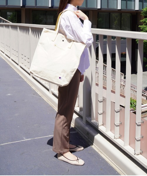 Champion(チャンピオン)の「≪Champion/チャンピオン≫ トートバッグ マイルズ No.63405 13L ライトブラウン(トートバッグ・レディース・ブルー/オフホワイト/ライトブラウン/ピンク・FREE)」の5枚目の写真