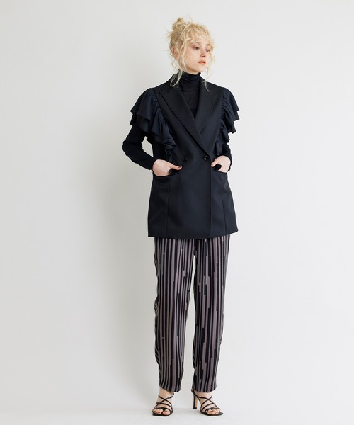 NOISE MAKER（ノイズメーカー）の「フリルスリーブレスジャケット（ベスト・レディース・ブラック/マスタード・38/36）」の9枚目の写真