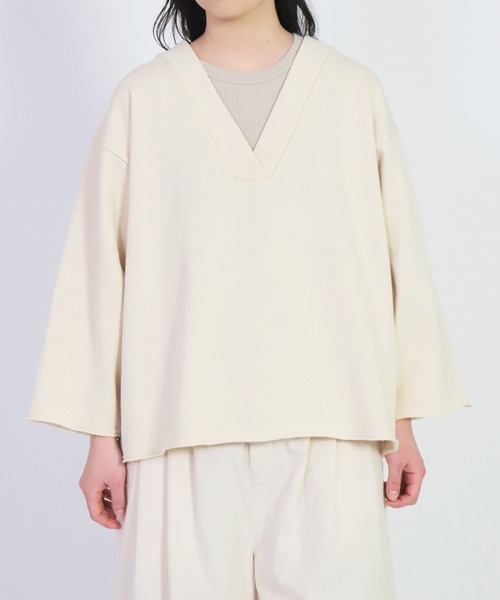 ARTEPOVERA（アルテポーヴェラ）の「[ARTE POVERA] 21sp10 30/裏毛 Vネック８分袖トレーナー（Tシャツ/カットソー・レディース・ホワイト系その他・FREE）」の2枚目の写真